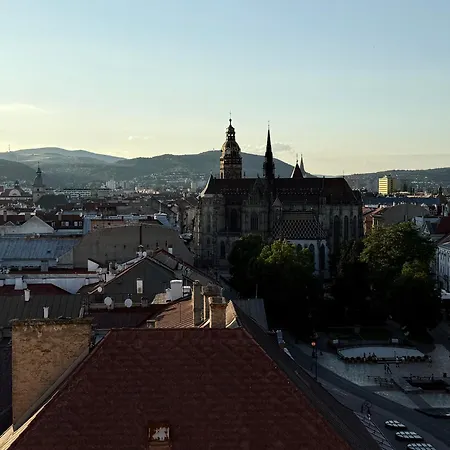 アパート Best Deal Apartment *